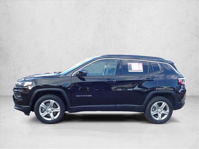 Used 2023 Jeep Compass Latitude AWD/4WD image 2