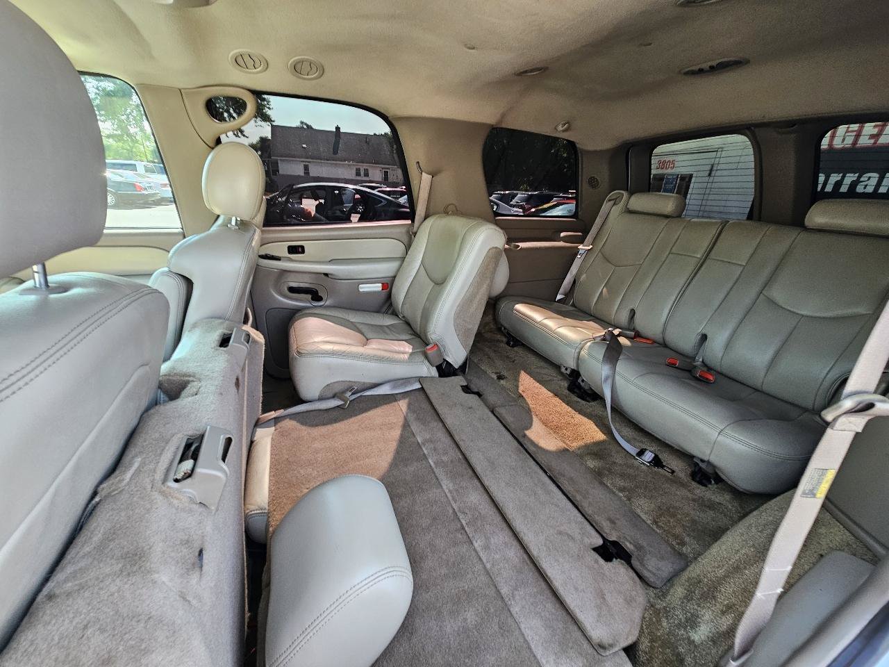 Used 2003 Chevrolet Tahoe LS RWD image 23