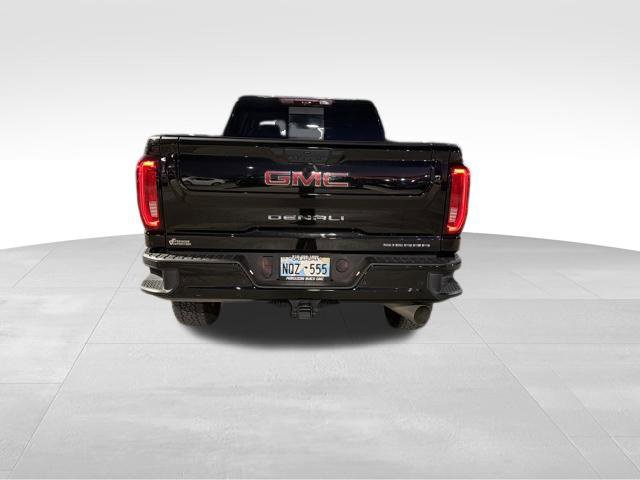 Used 2023 GMC Sierra 2500 Denali w/ Denali Black Diamond Edition AWD/4WD image 4