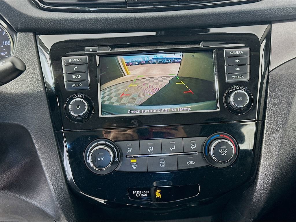 Used 2022 Nissan Rogue Sport S image 13