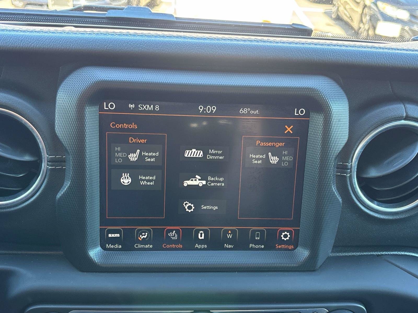Used 2020 Jeep Gladiator Overland AWD/4WD image 22