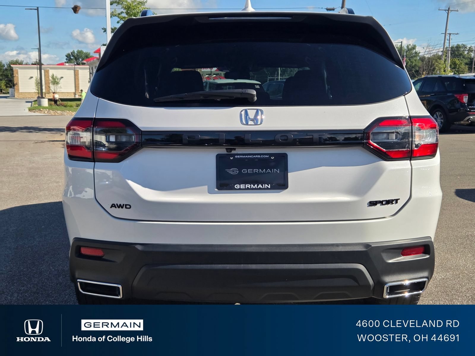 Used 2025 Honda Pilot Sport image 17