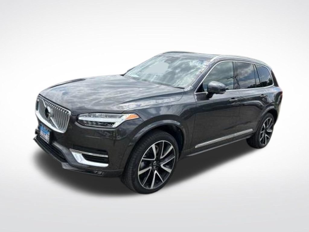 Used 2024 Volvo XC90 B6 Ultimate w/ Protection Package Premier AWD/4WD image 3