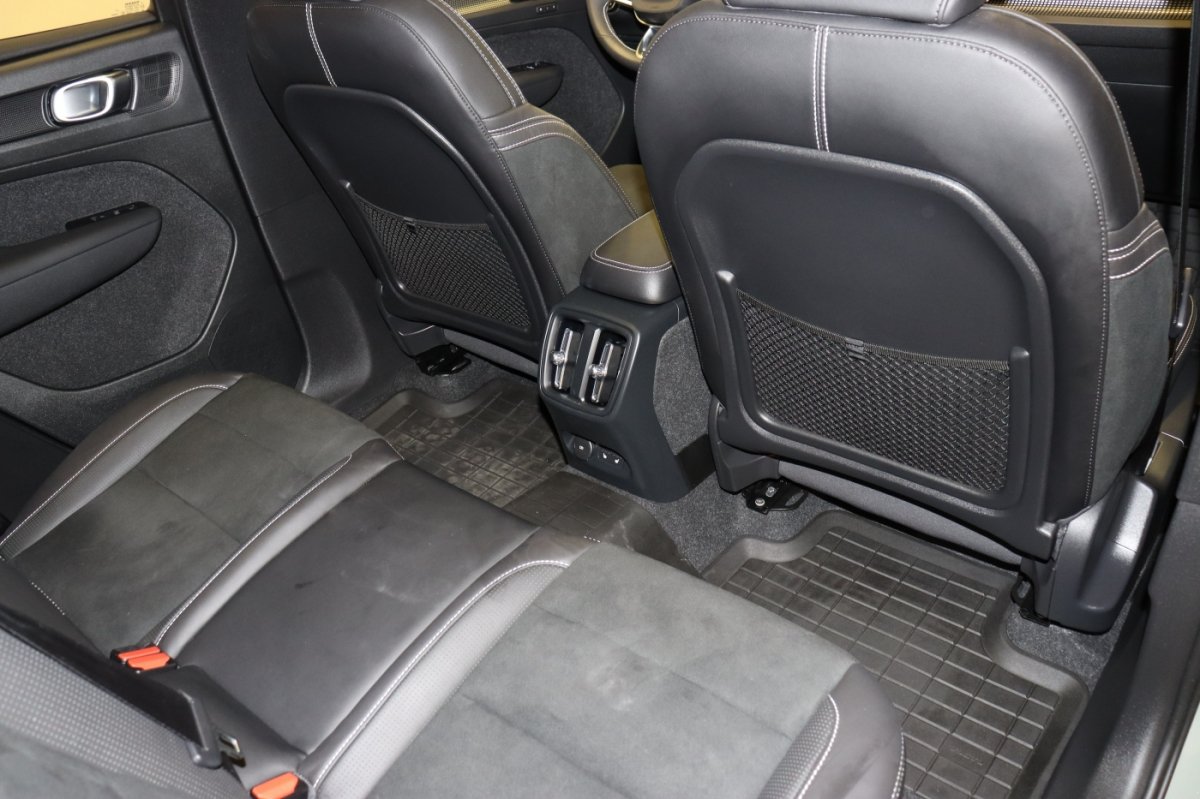 Used 2021 Volvo XC40 P8 Recharge AWD/4WD image 35