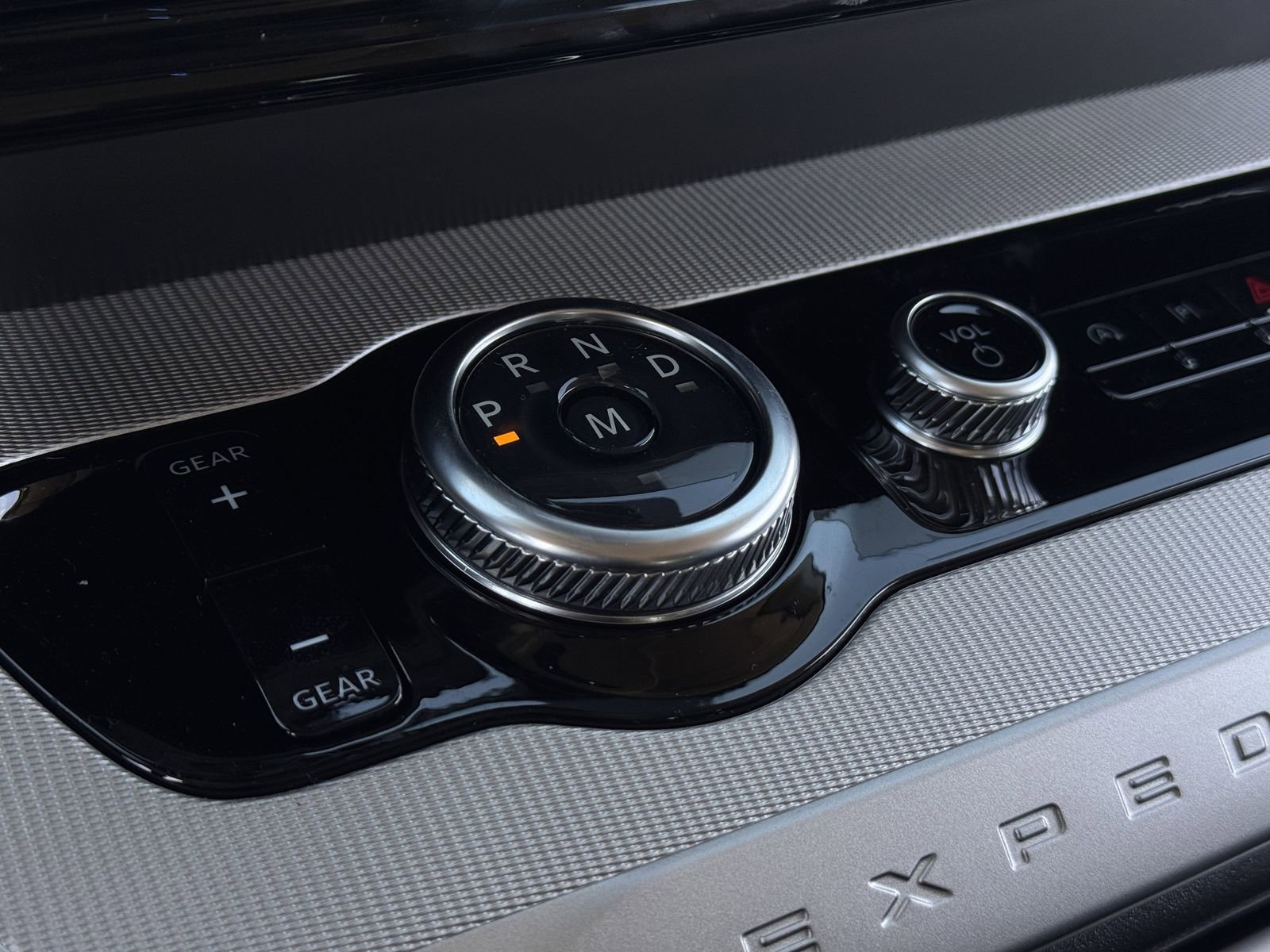 New 2026 Ford Expedition Active image 17