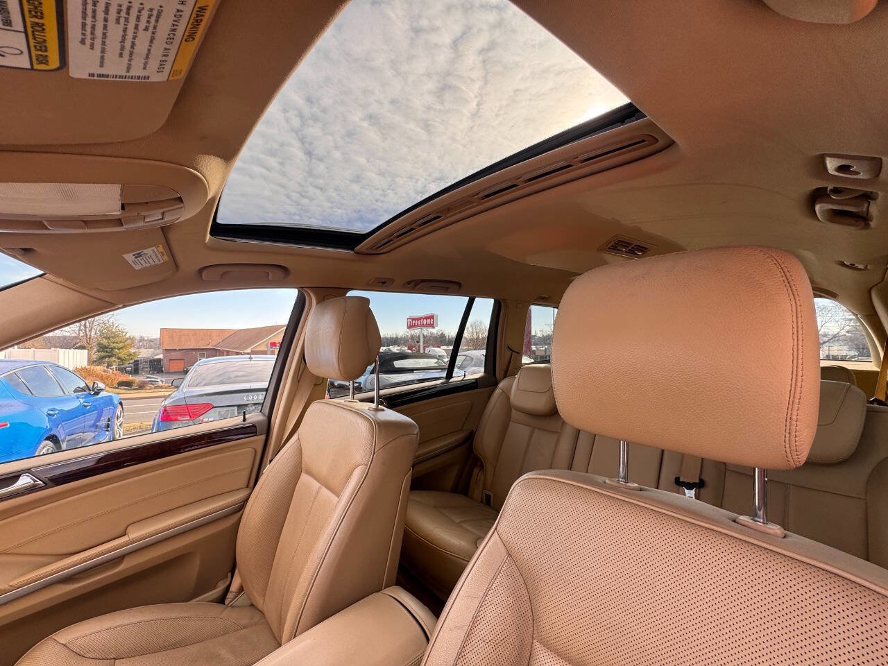 Used 2012 Mercedes-Benz GL 550 4MATIC image 23