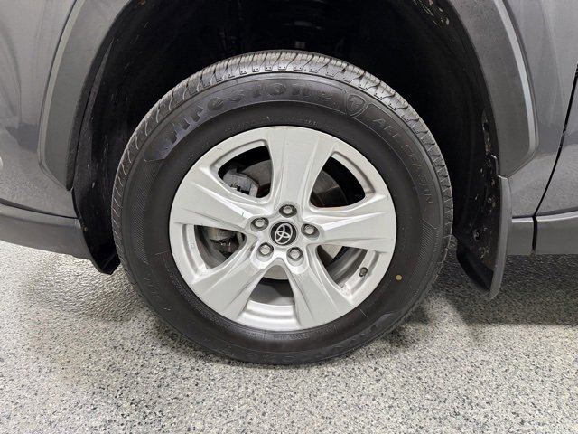 Used 2021 Toyota RAV4 XLE image 28