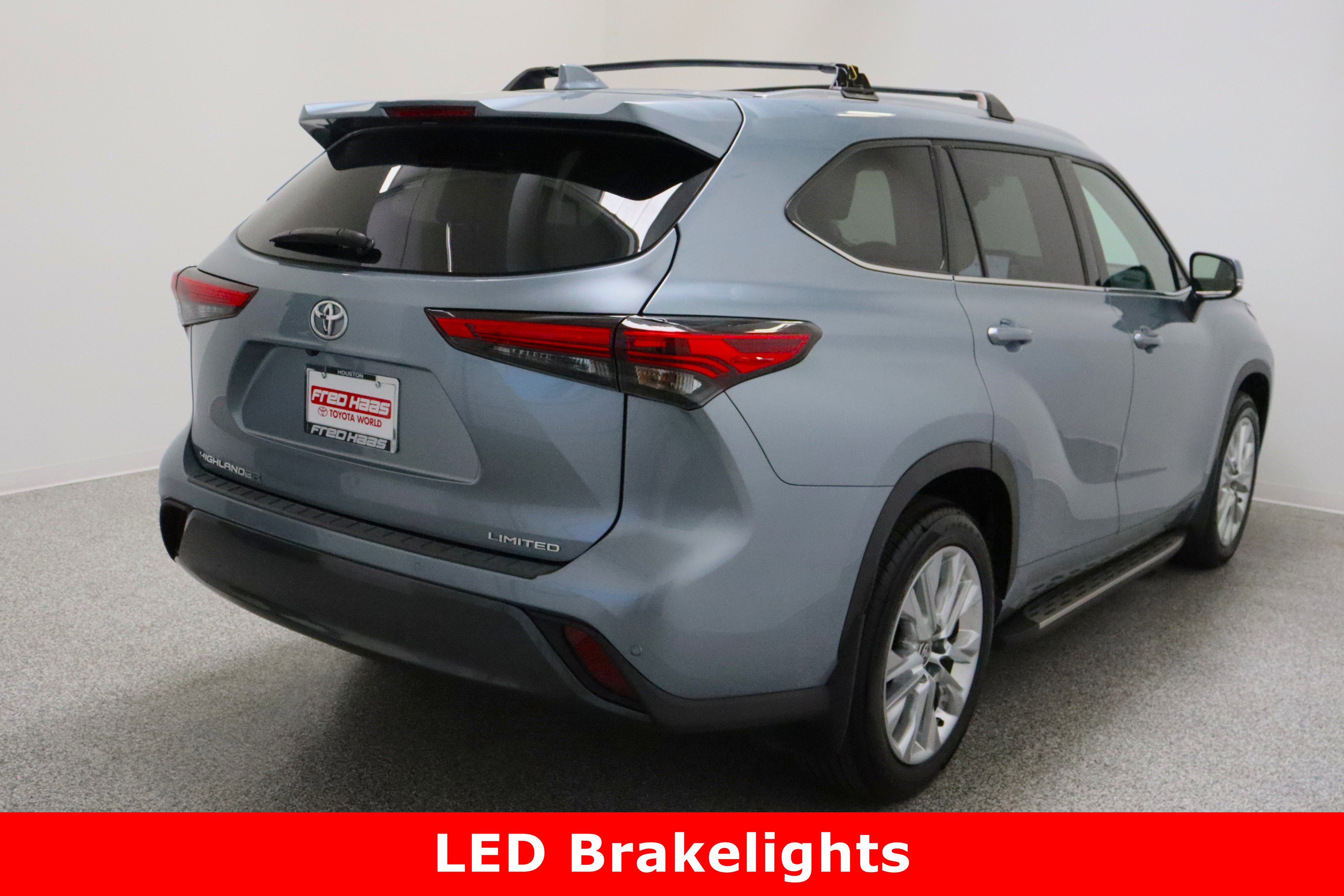 Used 2023 Toyota Highlander Limited image 7