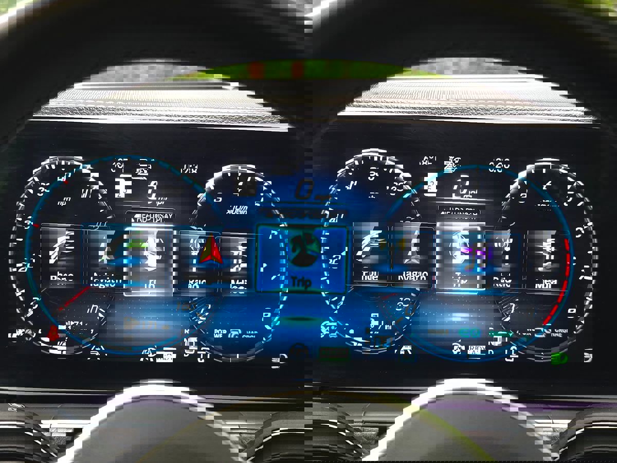 Used 2022 Mercedes-Benz GLS 450 4MATIC image 39