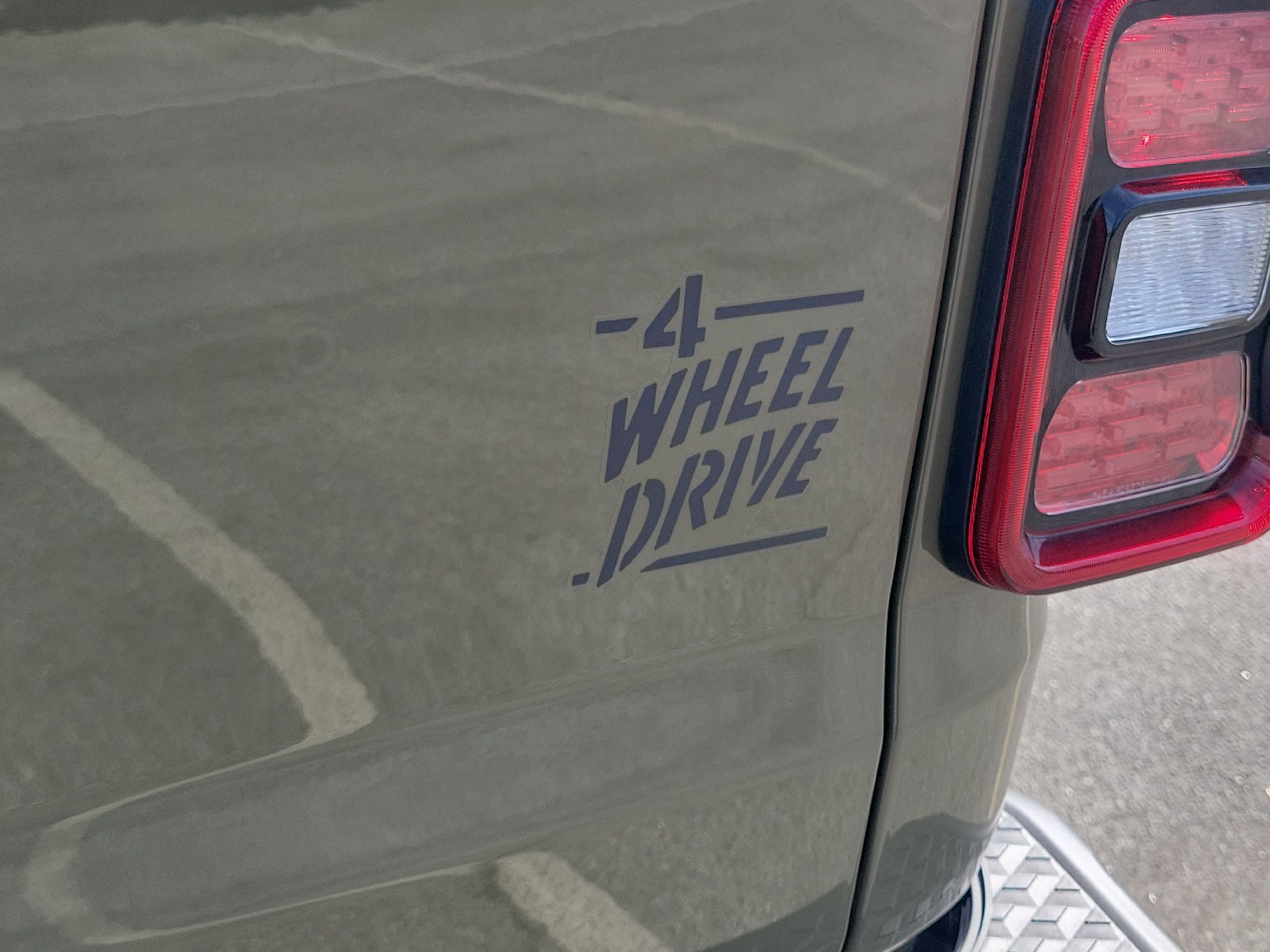 New 2026 Jeep Gladiator Sport AWD/4WD image 18
