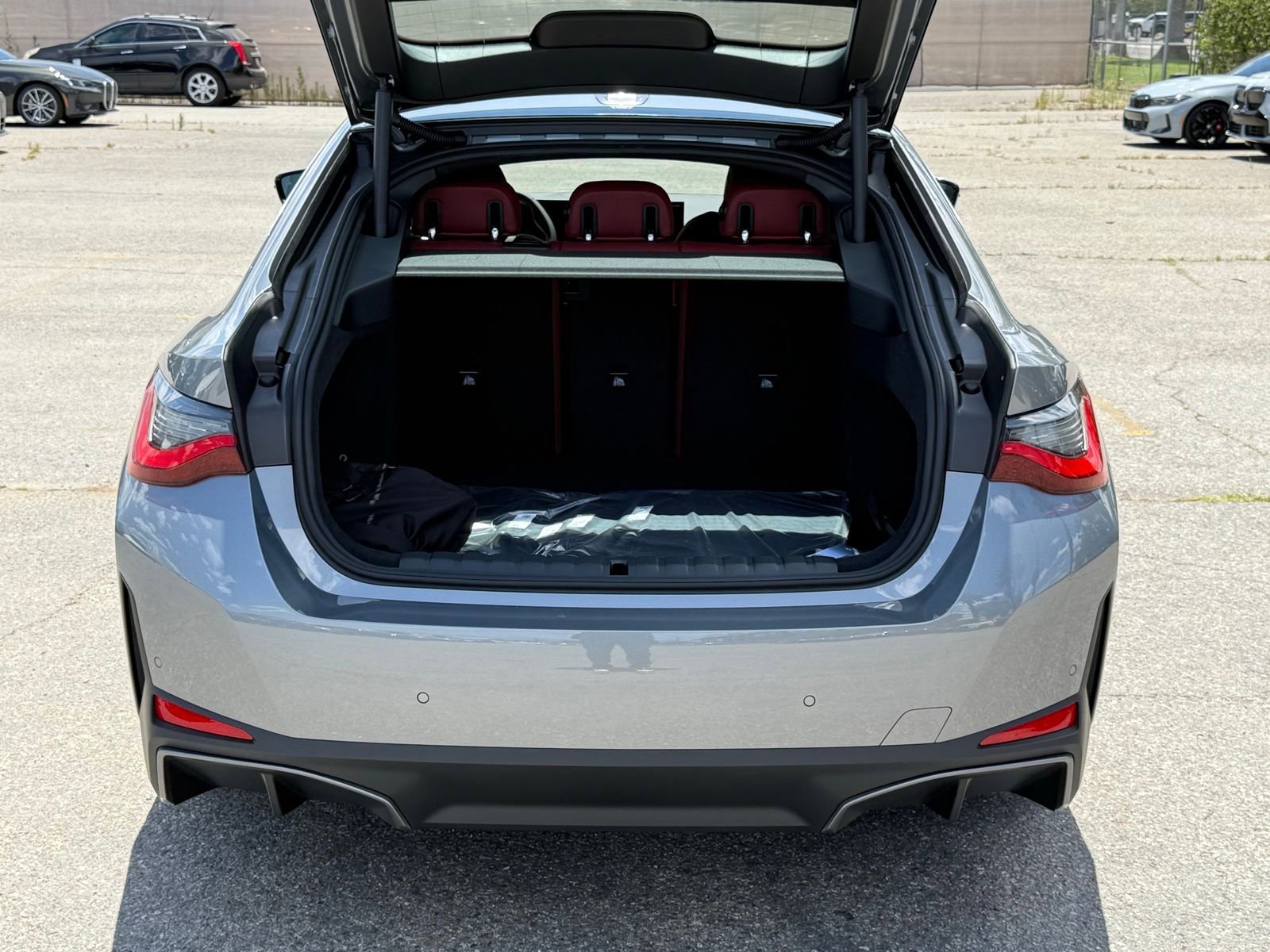 New 2026 BMW i4 eDrive40 w/ Parking Assistance Package RWD image 16