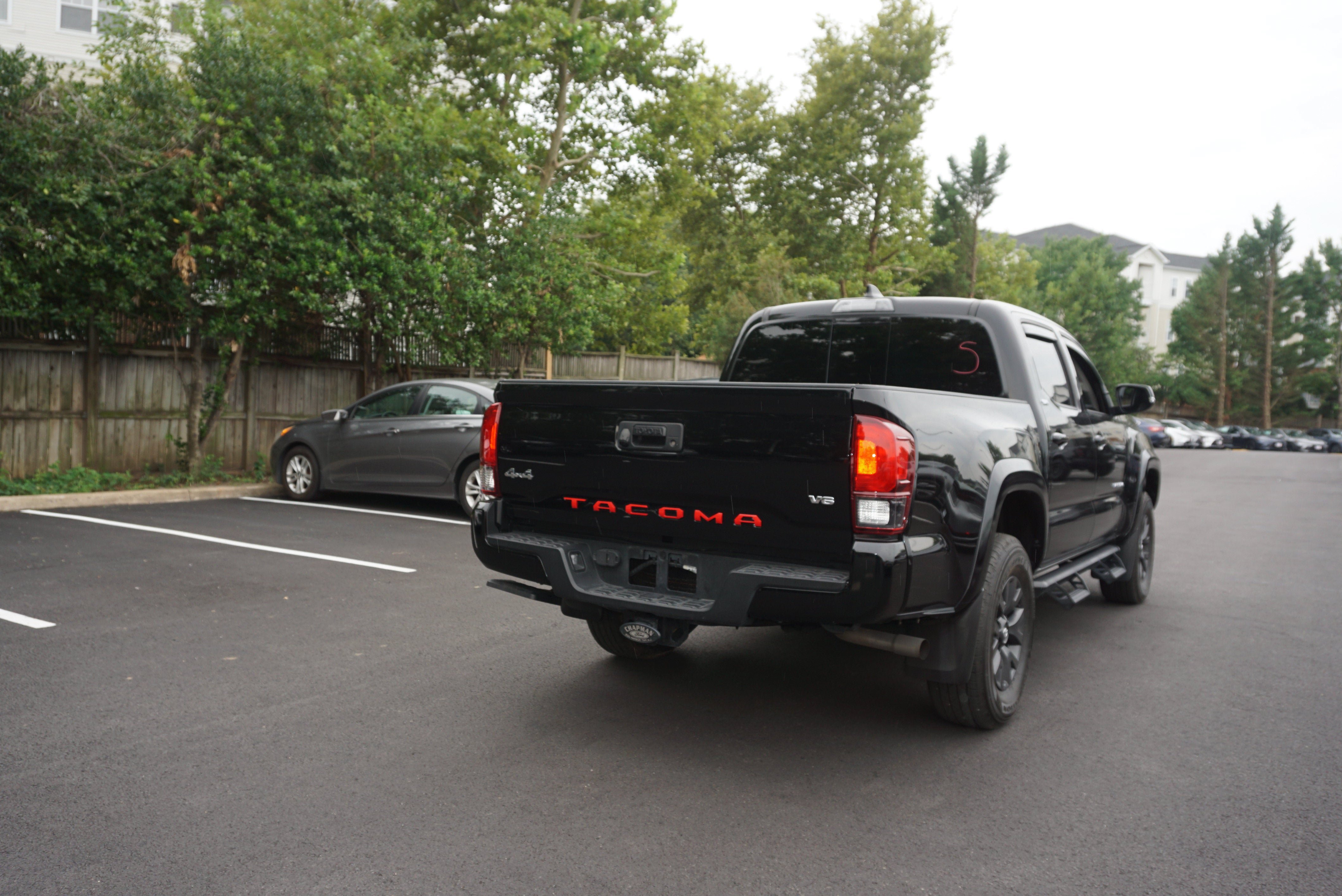 Used 2023 Toyota Tacoma SR5 w/ Technology Package AWD/4WD image 4