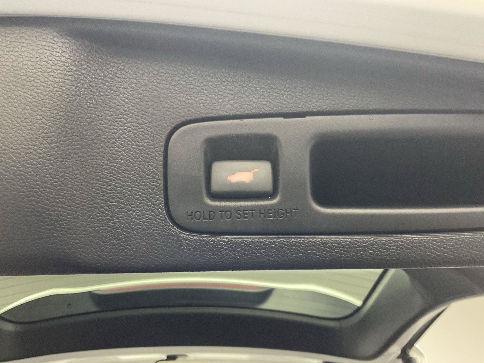 Used 2020 Honda CR-V Touring image 31