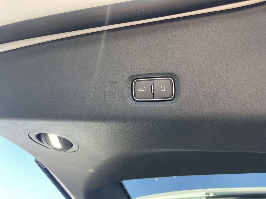 Used 2025 Ford Expedition Active image 41