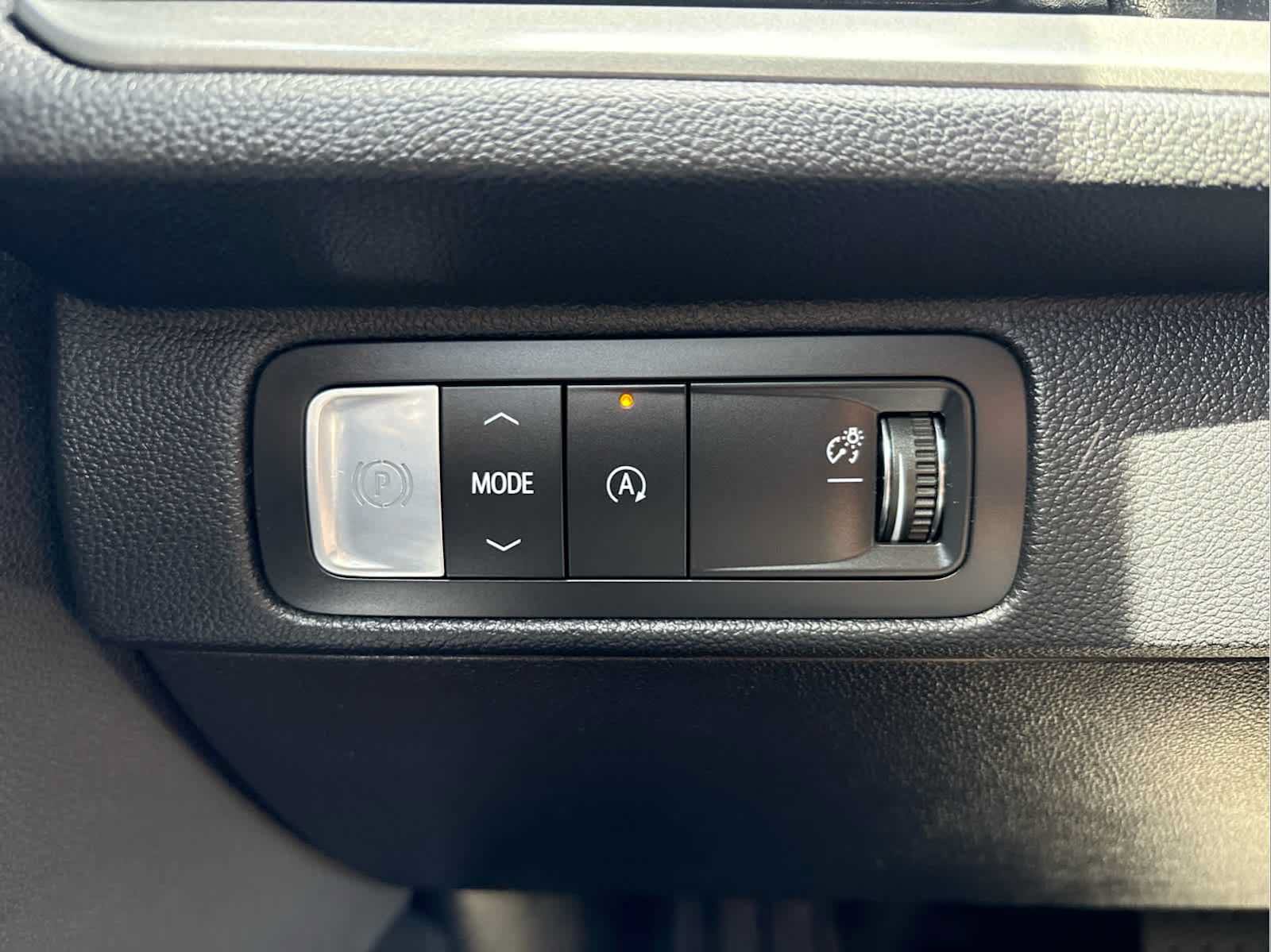 Used 2026 Chevrolet Traverse LT FWD image 30