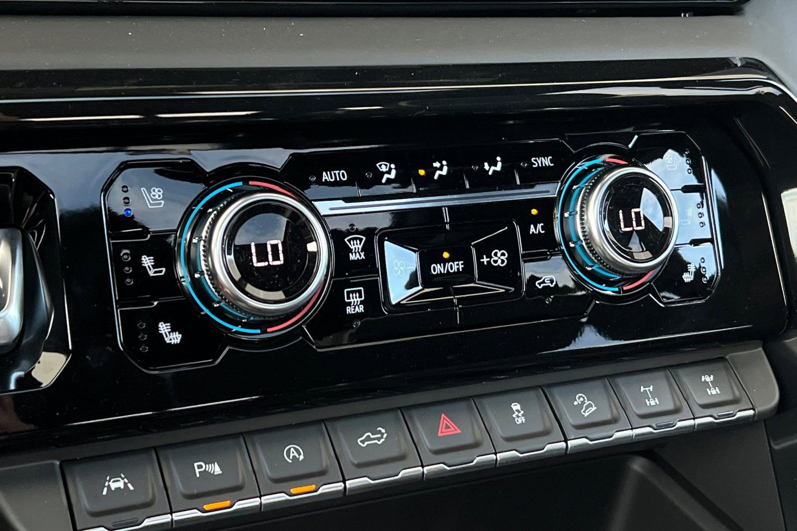New 2026 GMC Sierra 1500 AT4X AWD/4WD image 19