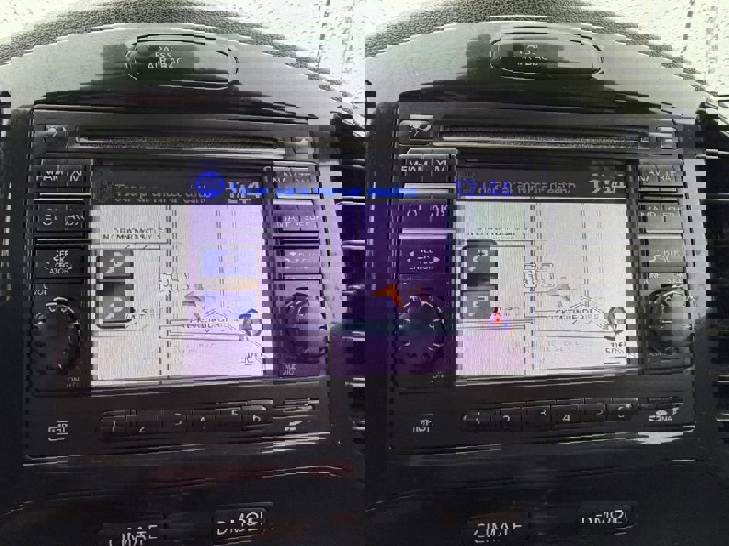 Used 2012 Nissan Juke SL image 25