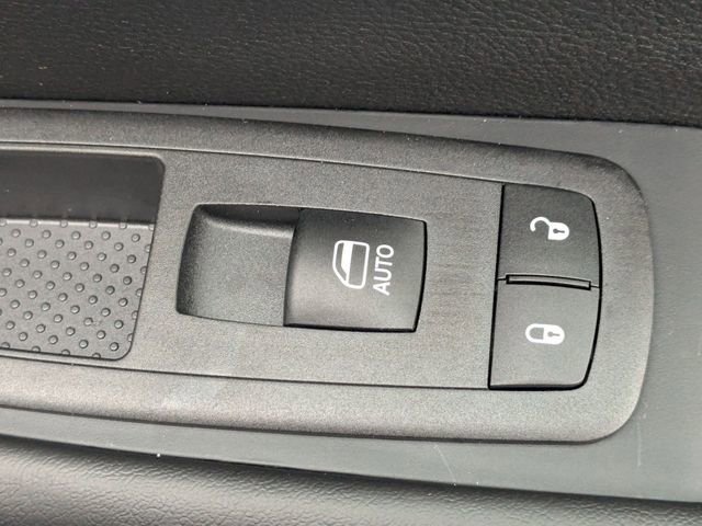 New 2026 Chrysler Pacifica Select w/ S Appearance Package FWD image 35