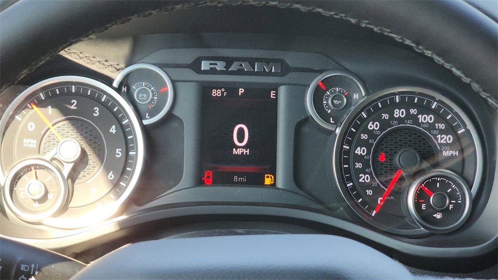 New 2026 RAM 1500 4x4 Crew Cab image 12
