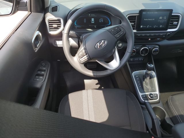 New 2026 Hyundai Venue SEL FWD image 10