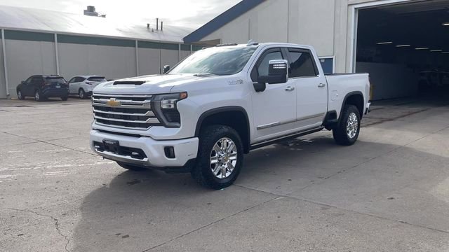 Used 2024 Chevrolet Silverado 3500 High Country w/ High Country Premium Package image 4