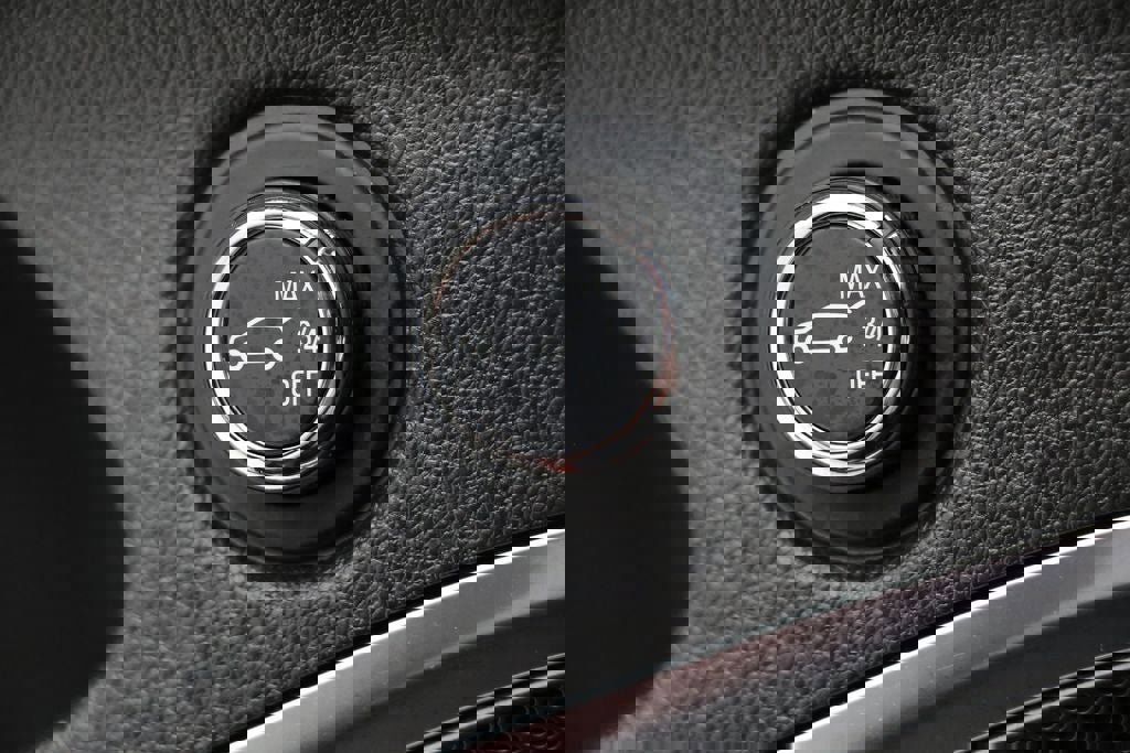 Used 2024 Buick Enclave Premium image 33