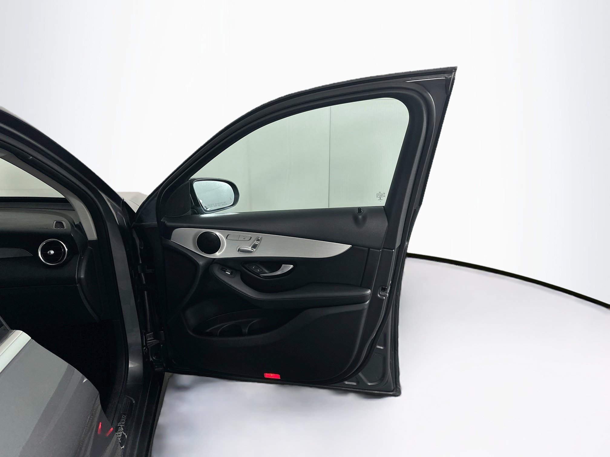 Used 2019 Mercedes-Benz GLC 300 image 34