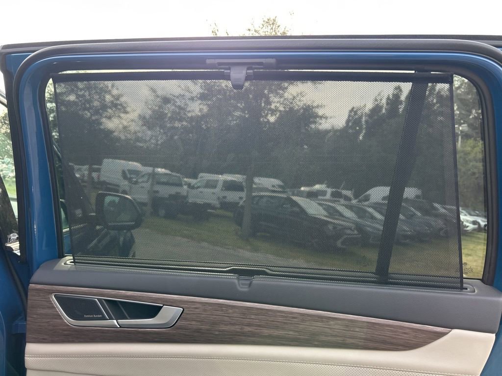 Certified 2025 Volkswagen Atlas SEL Premium R-Line image 50