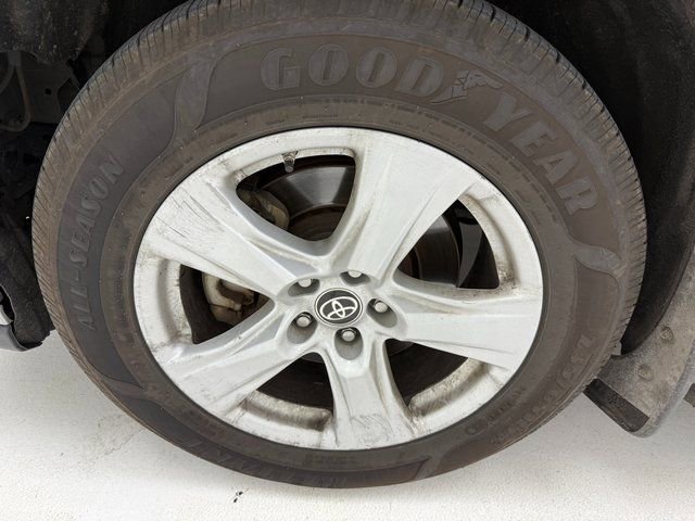 Used 2021 Toyota Highlander LE image 7