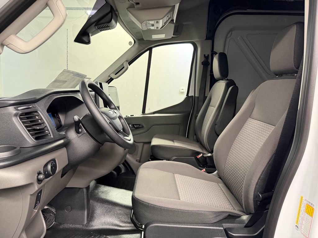 New 2026 Ford Transit 250 148 Medium Roof RWD image 23