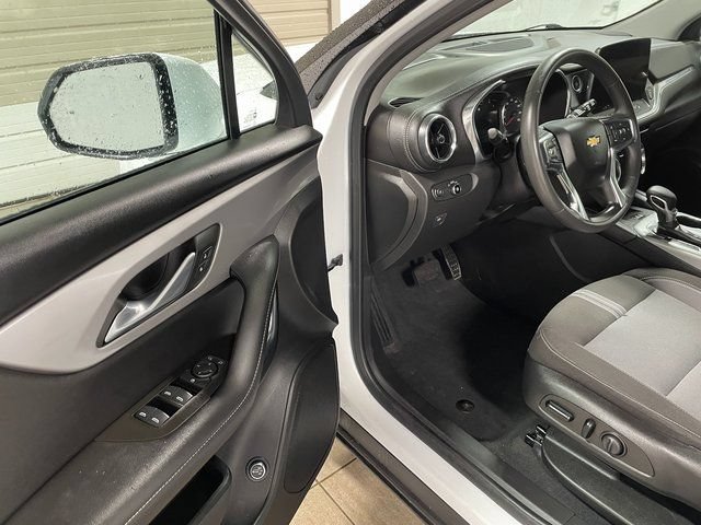 Used 2023 Chevrolet Blazer LT w/ Convenience Package AWD/4WD image 10