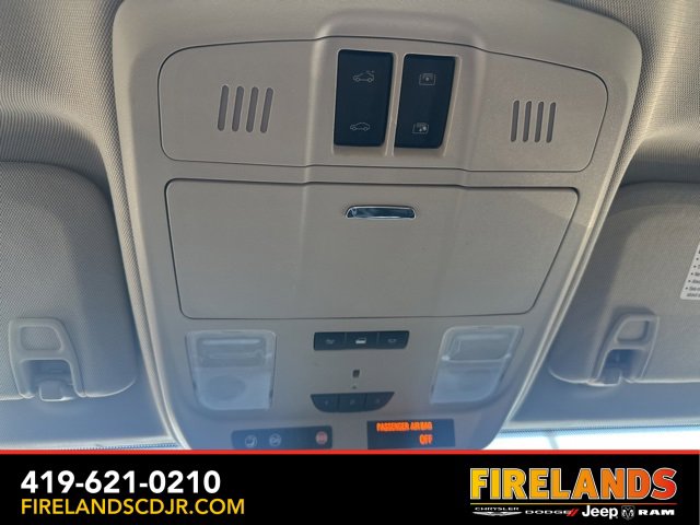 Used 2019 Buick Envision Premium w/ Driver Confidence Package image 30