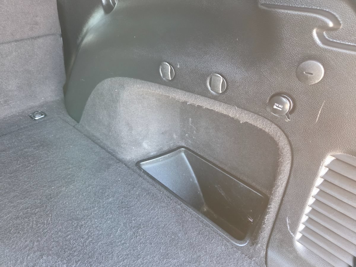 Used 2018 Jeep Grand Cherokee Altitude RWD image 14