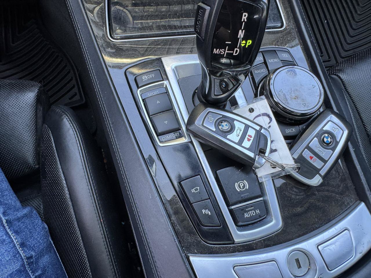 Used 2015 BMW 750Li RWD image 31