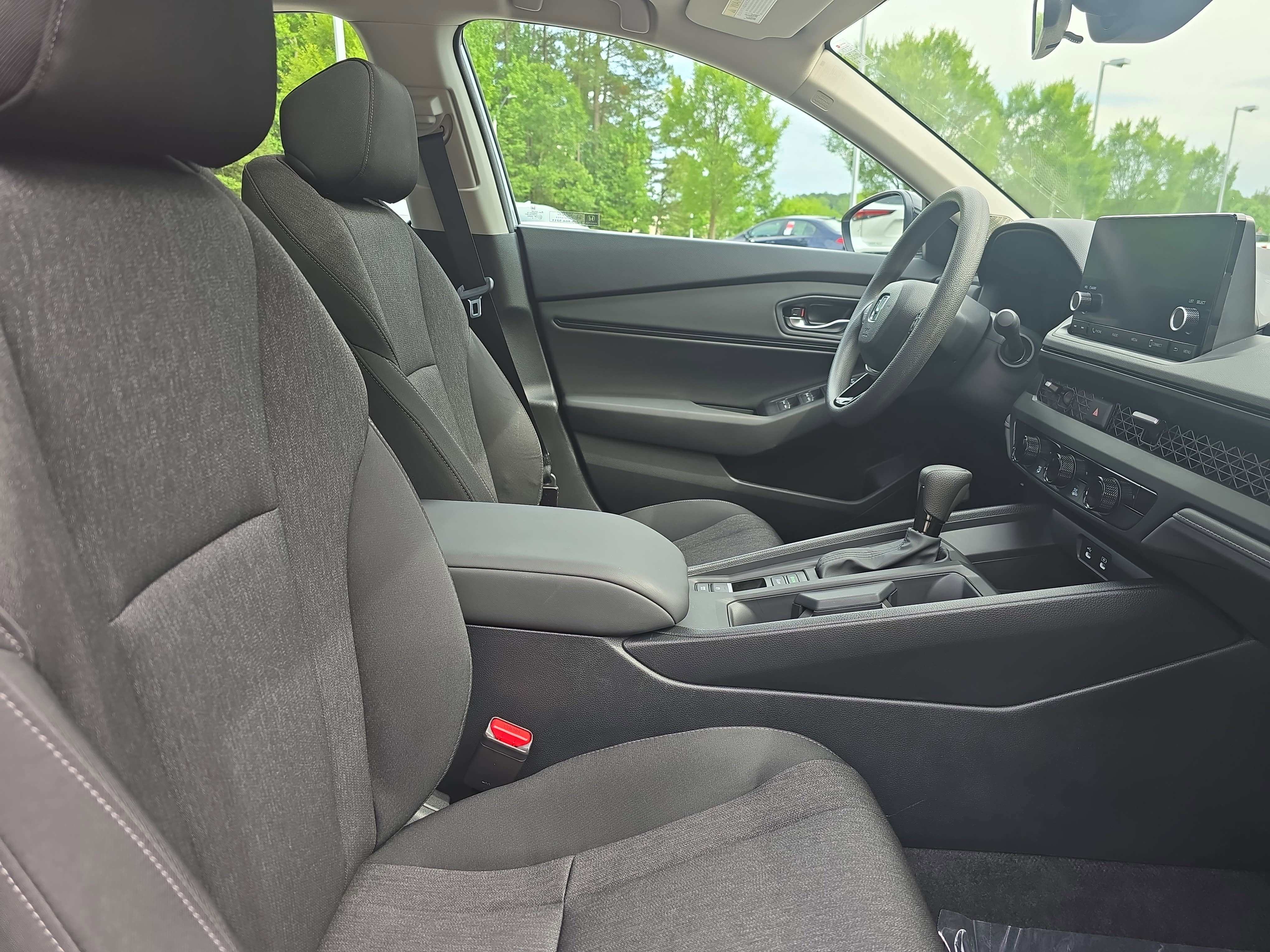 Used 2025 Honda Accord SE image 10