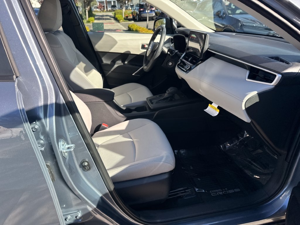New 2026 Toyota Corolla Cross L AWD/4WD image 17