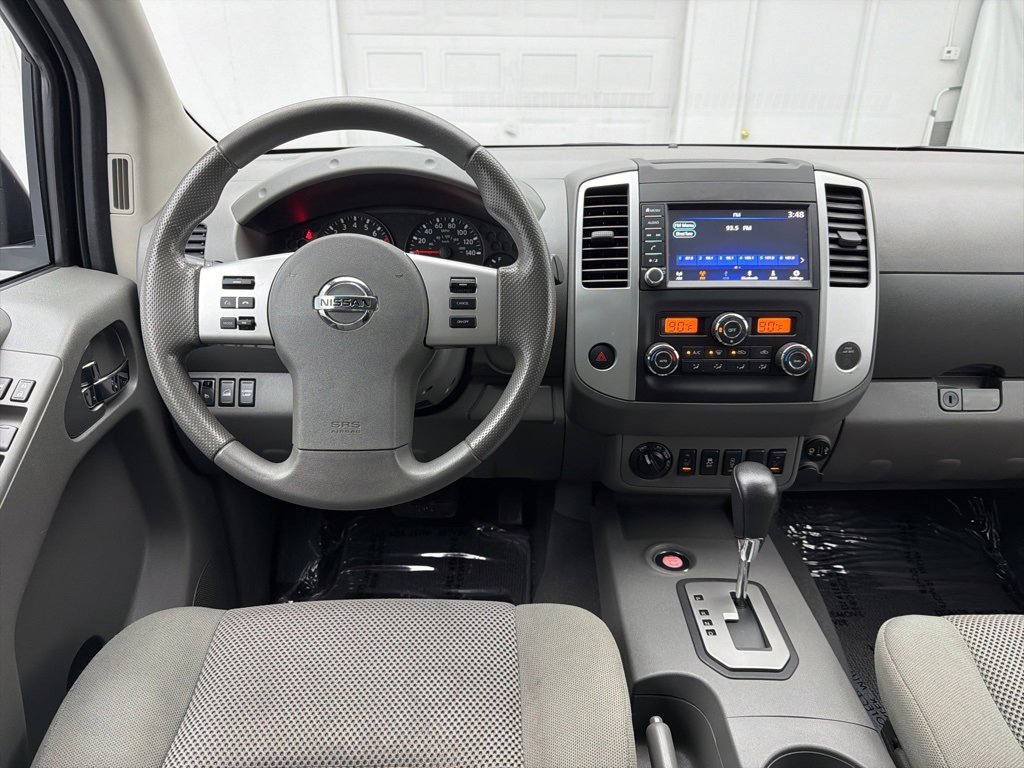 Used 2020 Nissan Frontier SV image 16