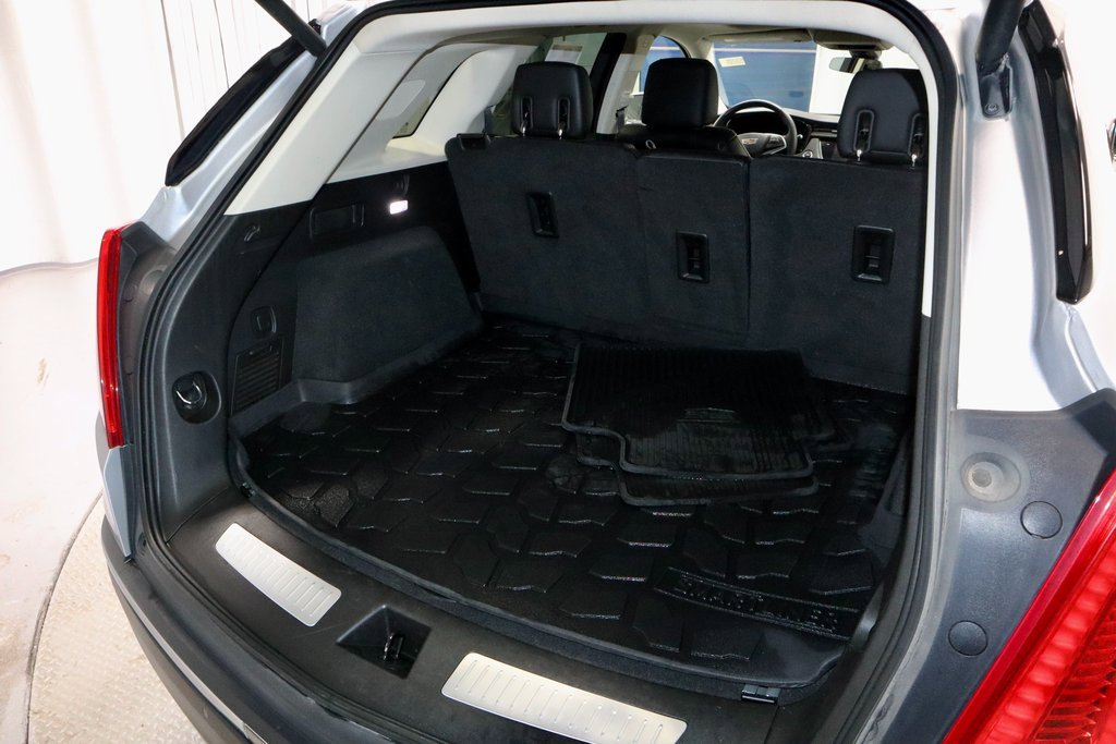 Used 2017 Cadillac XT5 Premium Luxury w/ LPO, Wheel Lock Package image 16