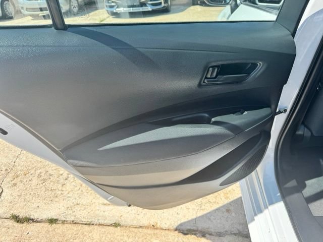 Used 2025 Toyota Corolla LE FWD image 15