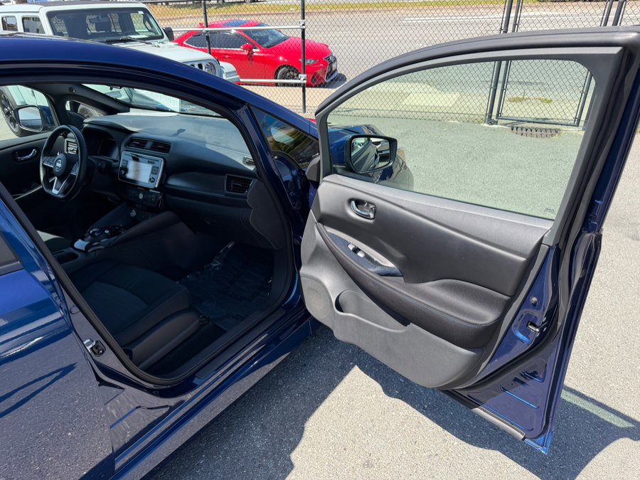 Used 2018 Nissan Leaf SV w/ Protection Package FWD image 35