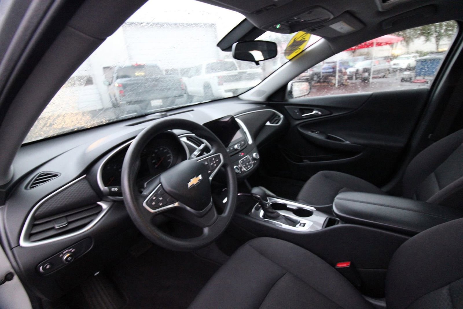 Used 2022 Chevrolet Malibu LT FWD image 11