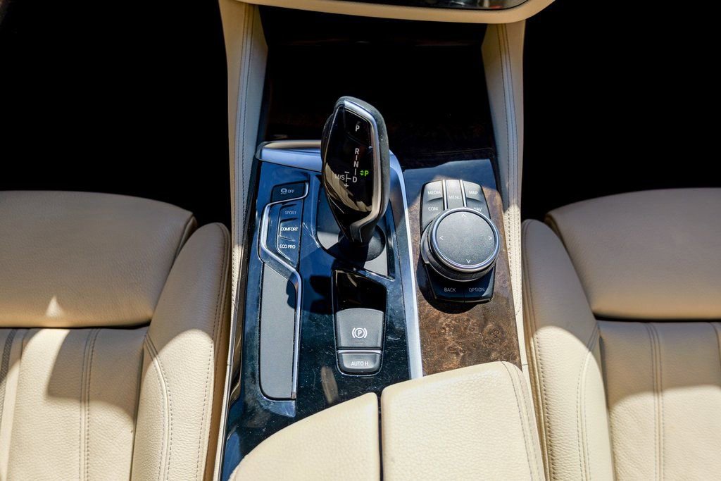 Used 2018 BMW 540i xDrive image 45