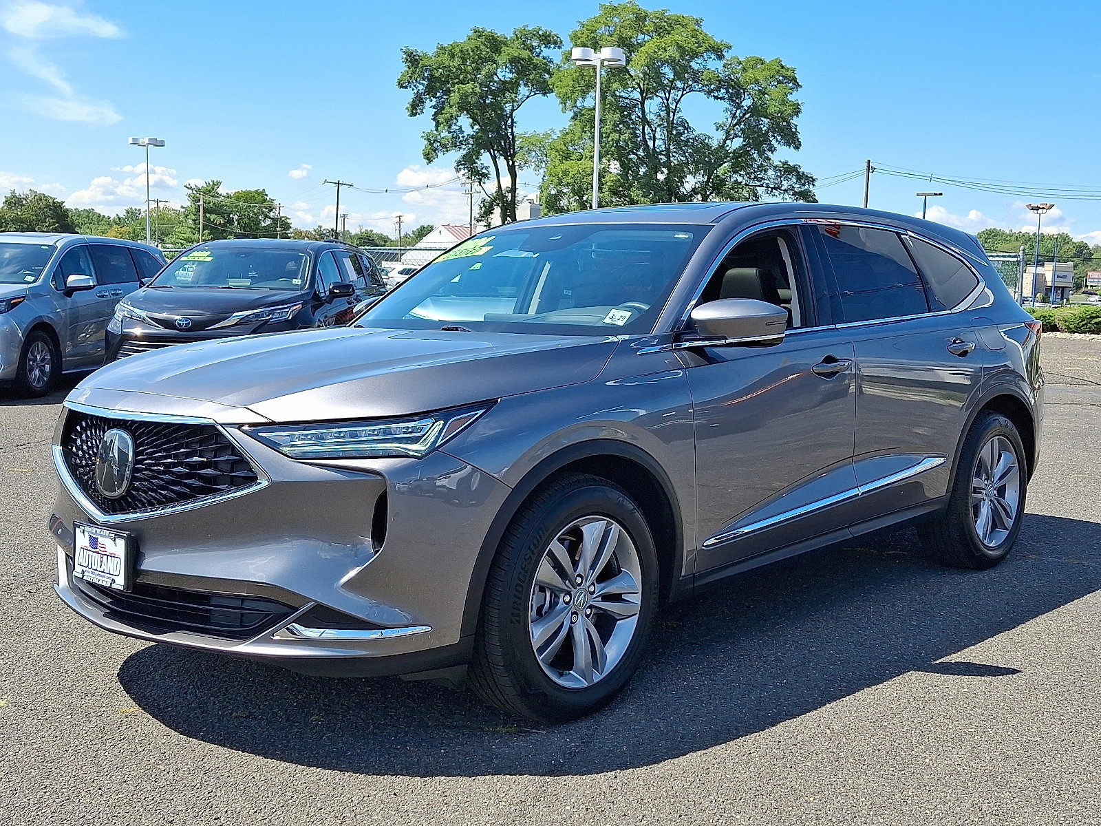 Used 2024 Acura MDX SH-AWD image 3