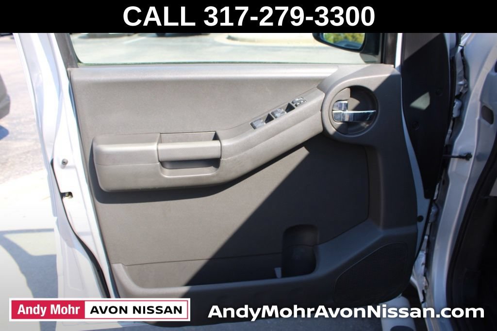Used 2011 Nissan Xterra PRO-4X w/ Pro-4x Leather Pkg AWD/4WD image 18