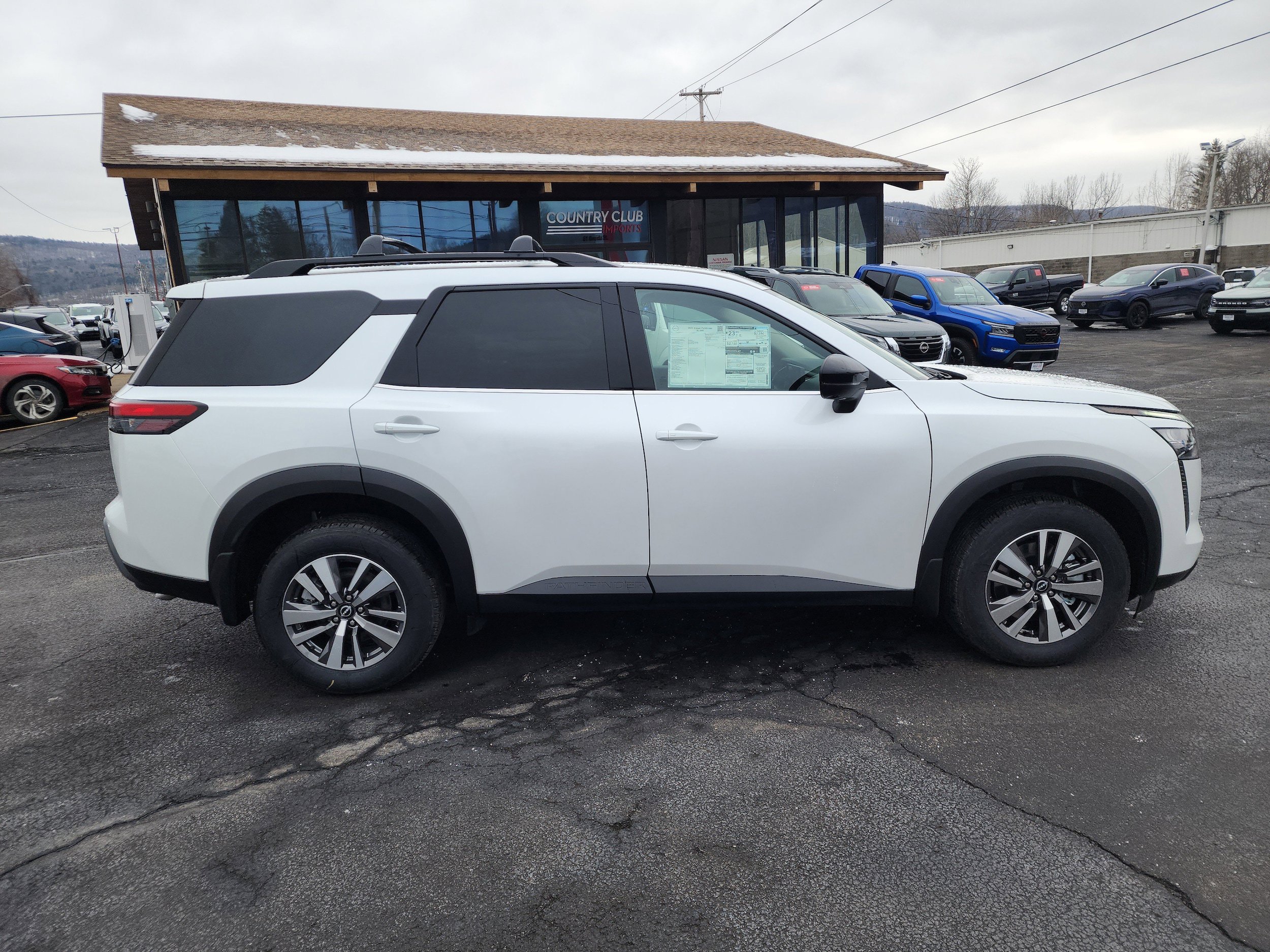 New 2026 Nissan Pathfinder SL AWD/4WD image 9