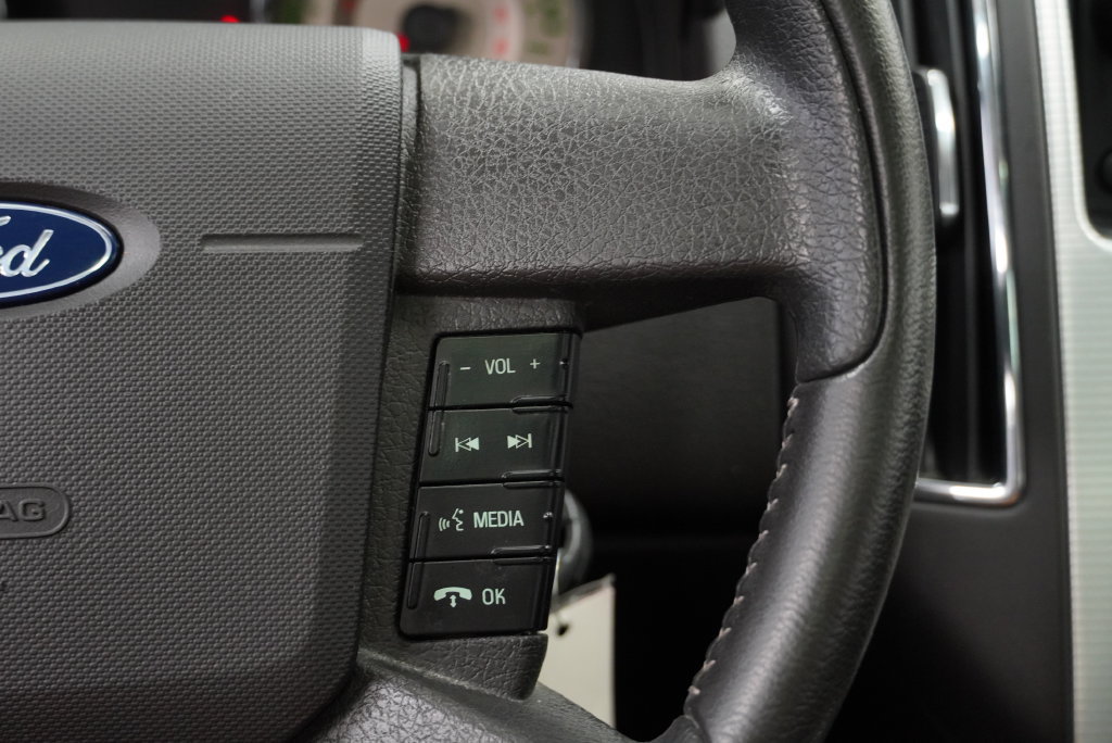 Used 2010 Ford Edge SEL FWD image 29