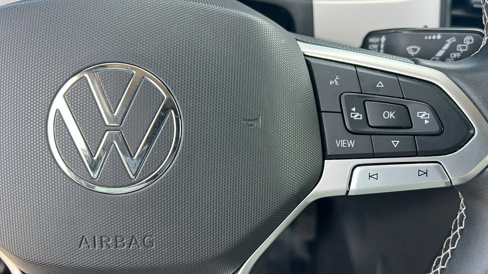 Certified 2021 Volkswagen Atlas SE image 20