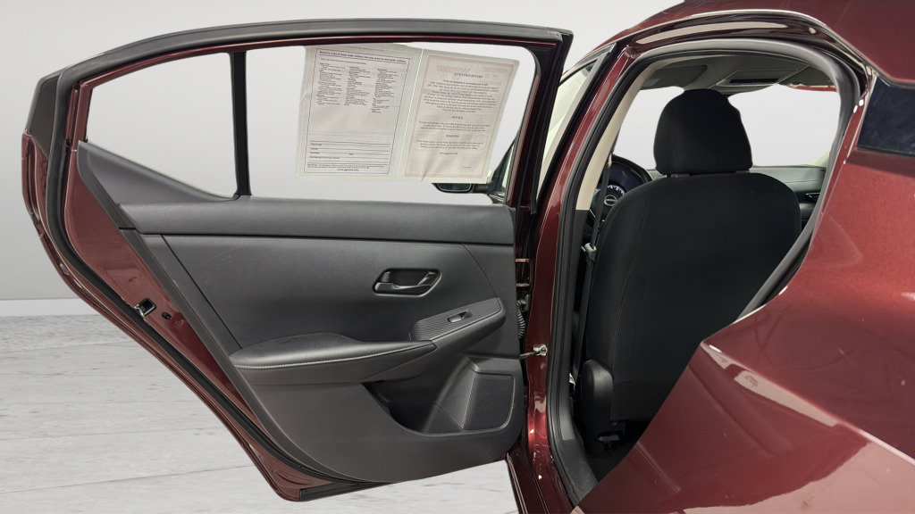 Used 2024 Nissan Sentra SV FWD image 33