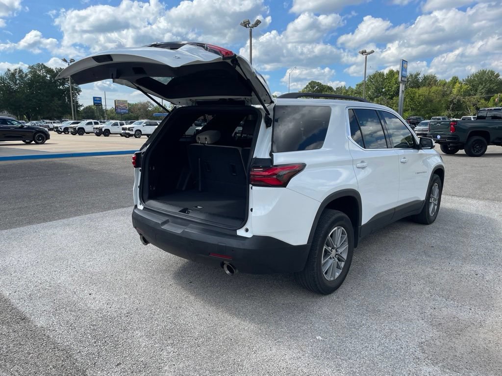 Used 2022 Chevrolet Traverse LT FWD image 39