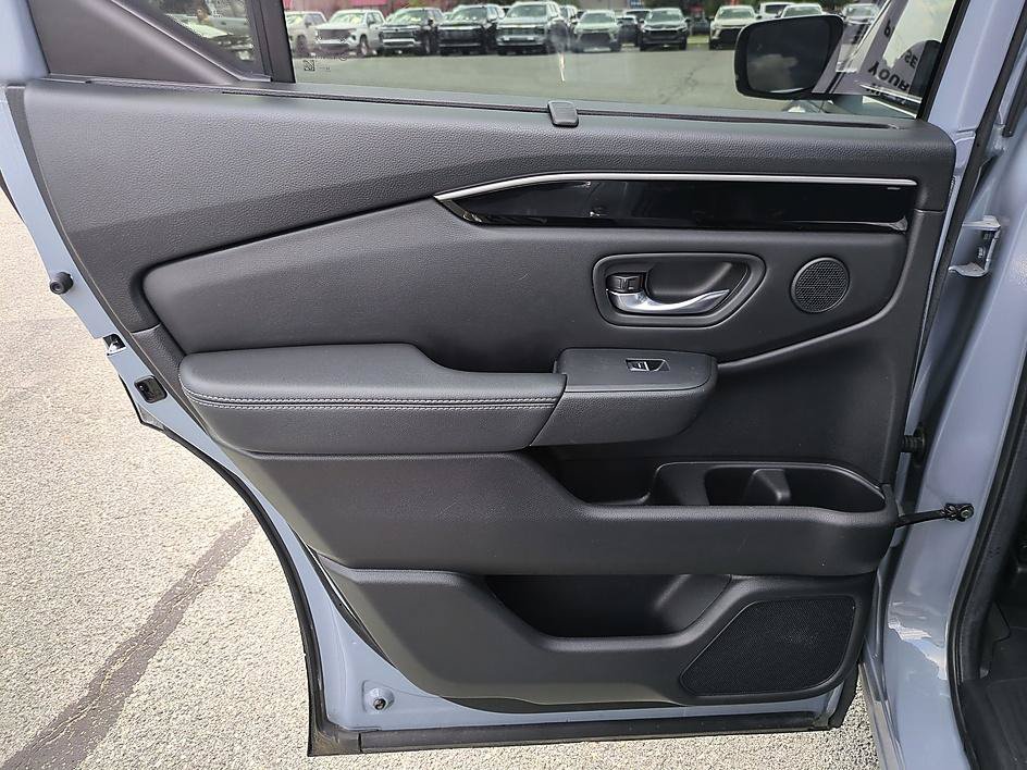Used 2024 Honda Pilot Touring image 28